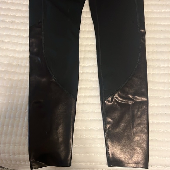 COPY - Spanx gloss pocket leggings - Picture 3 of 6